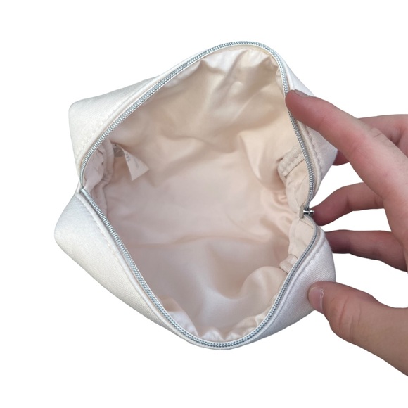 Dior Cosmetic Bag Christian Dior Logo CD Light Pink Small Travel Storage Pouch - Picture 8 of 9